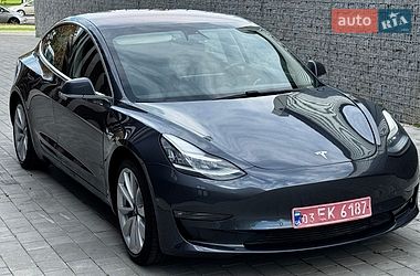 Седан Tesla Model 3 2018 в Луцке