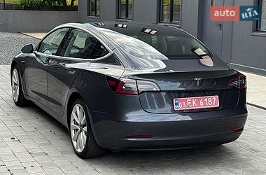 Седан Tesla Model 3 2018 в Луцке