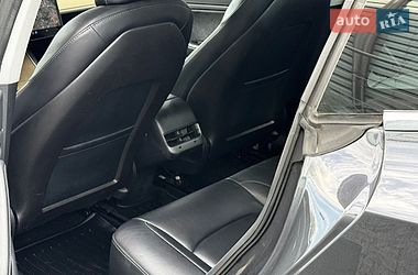 Седан Tesla Model 3 2018 в Луцке