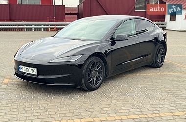 Tesla Model 3  2024