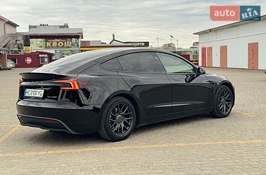 Седан Tesla Model 3 2024 в Львові