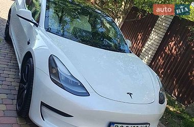 Tesla Model 3  2022
