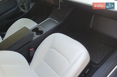 Седан Tesla Model 3 2022 в Львові