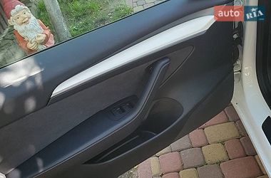 Седан Tesla Model 3 2022 в Львові