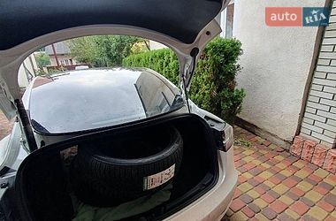 Седан Tesla Model 3 2022 в Львові