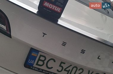 Седан Tesla Model 3 2022 в Львові