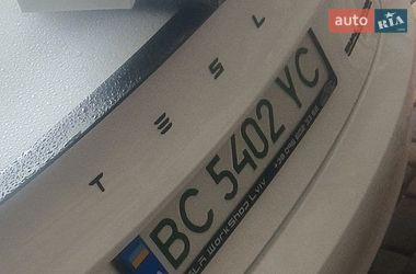 Седан Tesla Model 3 2022 в Львові