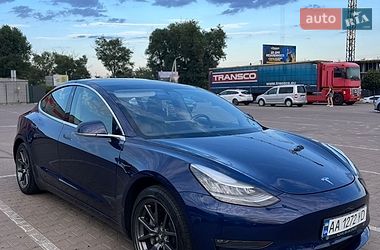 Tesla Model 3  2018