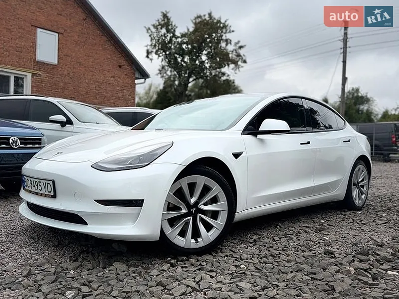 Tesla Model 3 2021