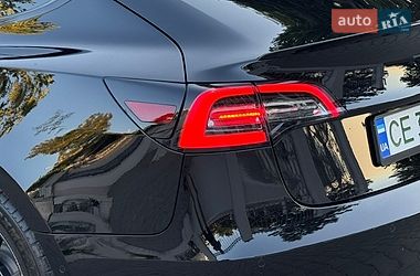 Седан Tesla Model 3 2019 в Одесі