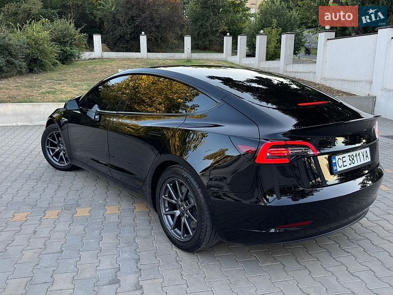 Седан Tesla Model 3 2019 в Одесі
