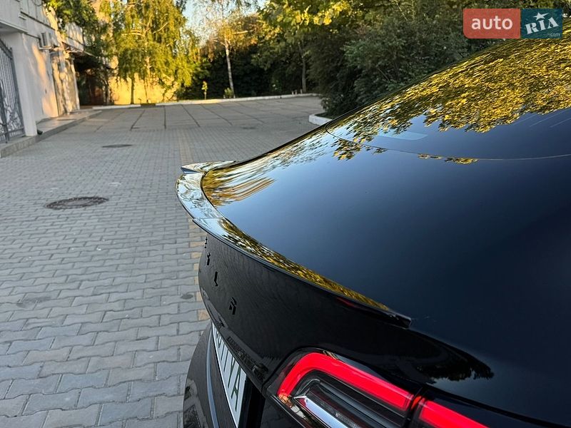 Седан Tesla Model 3 2019 в Одесі