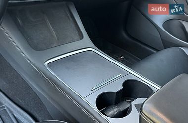 Седан Tesla Model 3 2019 в Одесі