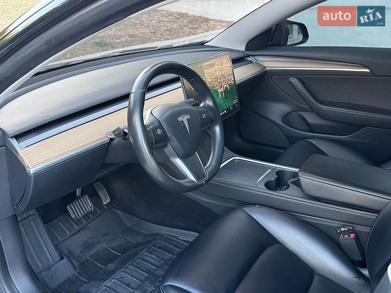 Седан Tesla Model 3 2019 в Одесі