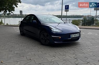 Седан Tesla Model 3 2022 в Тернополе