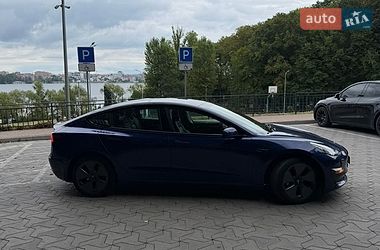 Седан Tesla Model 3 2022 в Тернополе