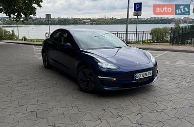 Седан Tesla Model 3 2022 в Тернополе