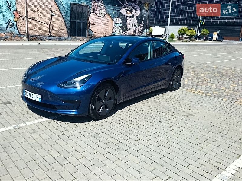 Tesla Model 3 2022