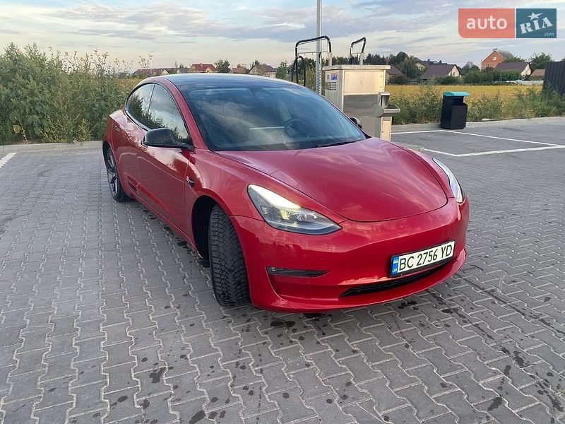 Tesla Model 3 2022