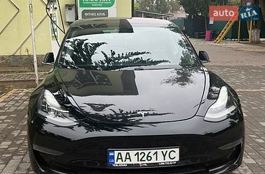 Седан Tesla Model 3 2018 в Киеве
