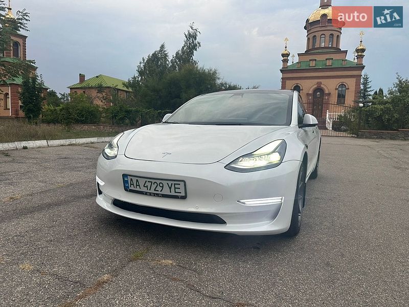 Седан Tesla Model 3 2021 в Кропивницькому