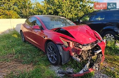 Tesla Model 3  2022