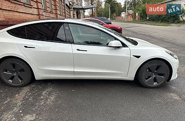 Tesla Model 3  2022