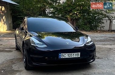 Tesla Model 3 2019