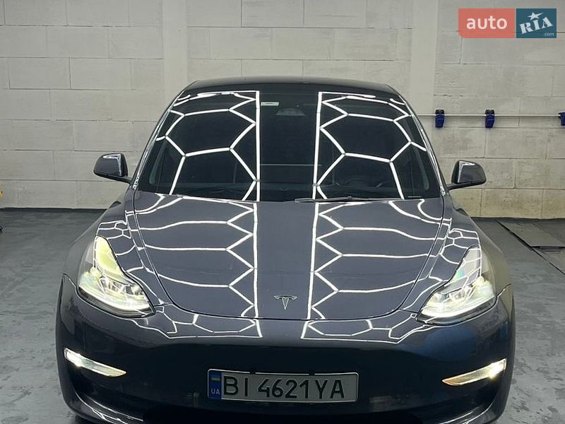 Седан Tesla Model 3 2023 в Кременчуге