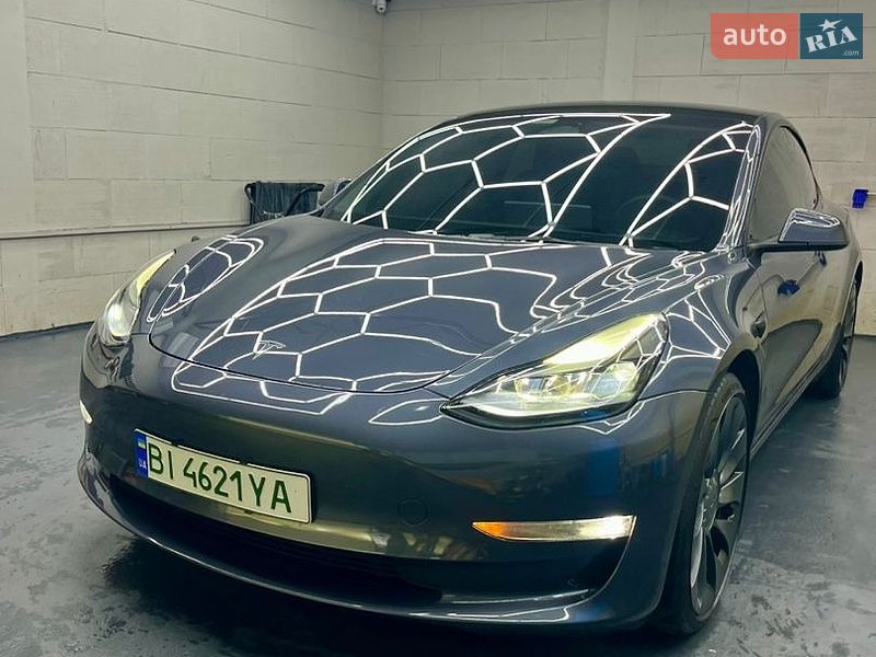 Седан Tesla Model 3 2023 в Кременчуге