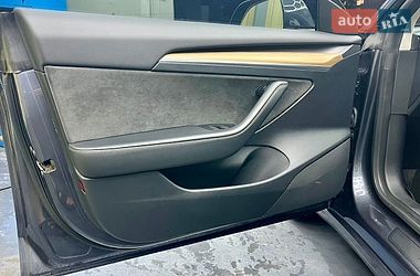 Седан Tesla Model 3 2023 в Кременчуге