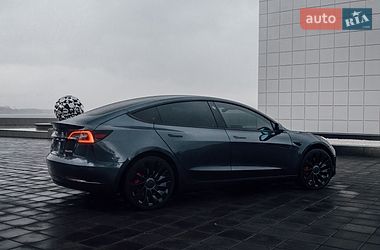 Седан Tesla Model 3 2023 в Кременчуге
