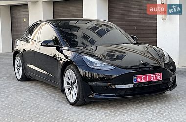 Седан Tesla Model 3 2022 в Киеве