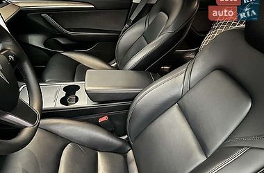 Седан Tesla Model 3 2022 в Киеве