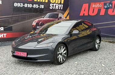 Tesla Model 3 2025