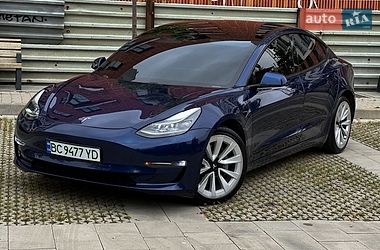 Седан Tesla Model 3 2021 в Самборі