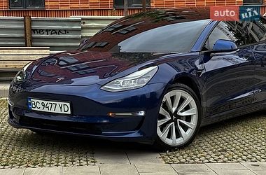 Седан Tesla Model 3 2021 в Самборі