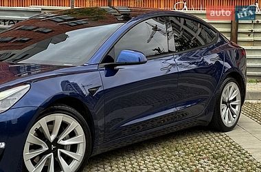 Седан Tesla Model 3 2021 в Самборі