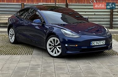 Седан Tesla Model 3 2021 в Самборі