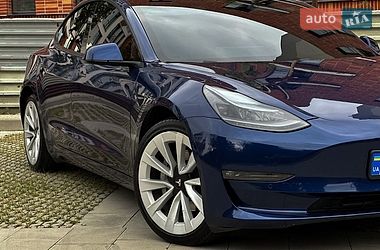 Седан Tesla Model 3 2021 в Самборі