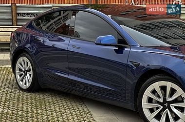 Седан Tesla Model 3 2021 в Самборі