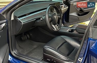 Седан Tesla Model 3 2021 в Самборі
