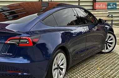 Седан Tesla Model 3 2021 в Самборі
