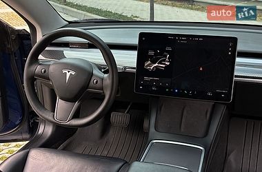 Седан Tesla Model 3 2021 в Самборі