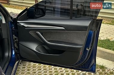 Седан Tesla Model 3 2021 в Самборі