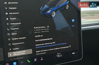 Седан Tesla Model 3 2021 в Самборі