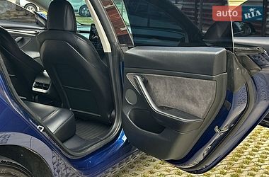 Седан Tesla Model 3 2021 в Самборі