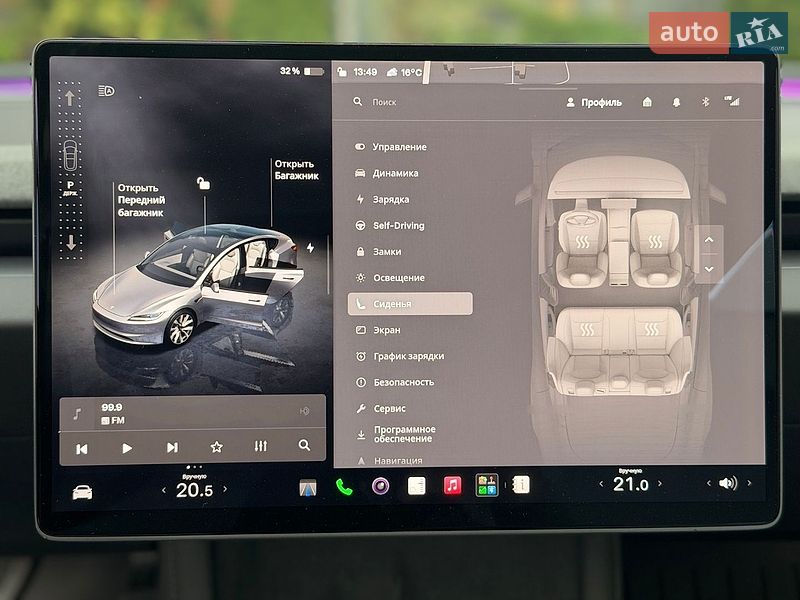 Седан Tesla Model 3 2025 в Стрию