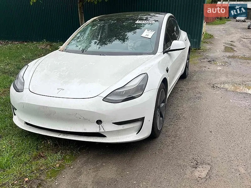 Tesla Model 3 2021