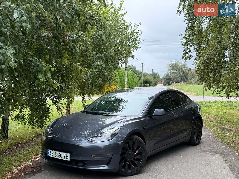 Tesla Model 3 2022